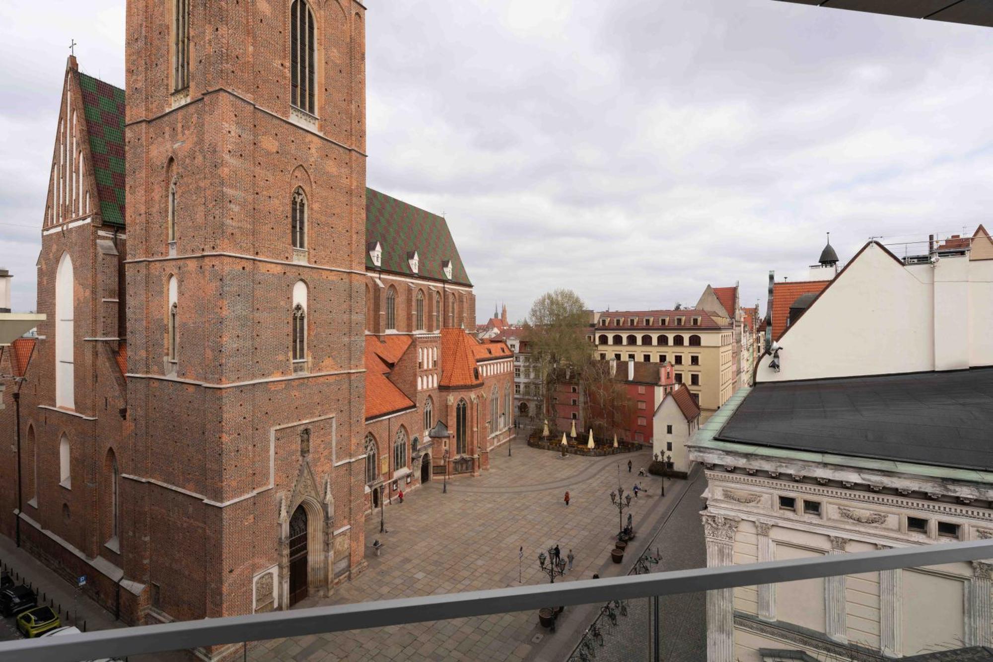 Wyndham Wroclaw Old Town Hotel Exterior photo