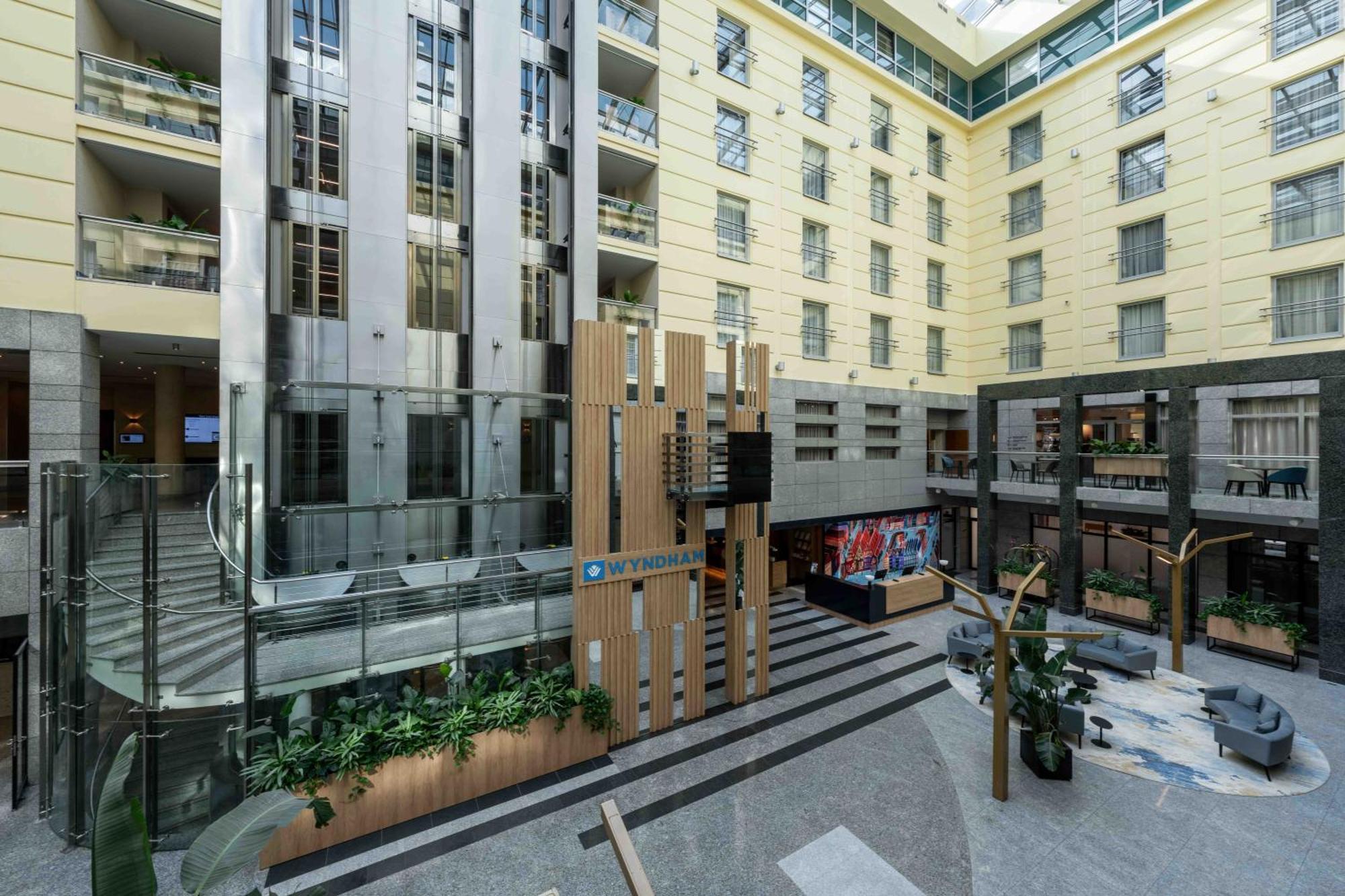 Wyndham Wroclaw Old Town Hotel Exterior photo